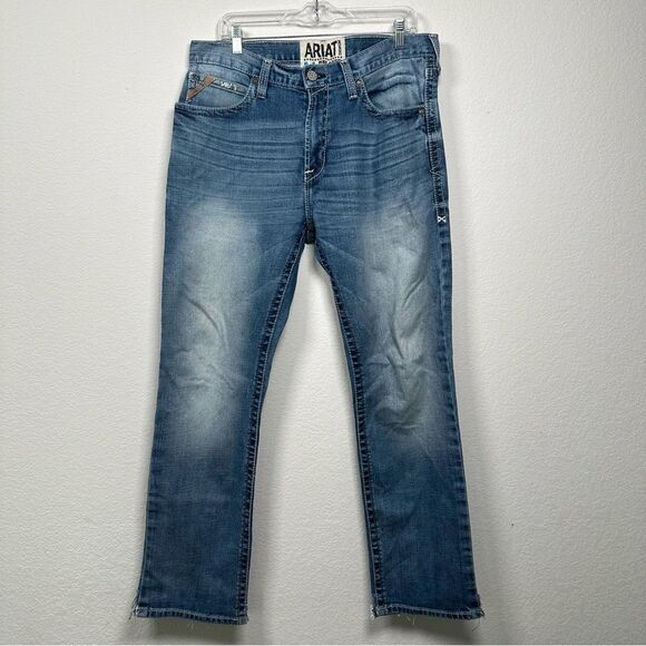 Ariat M2 Relaxed Boot Cut Jeans Mens Sz 33x32 Light Wash Denim Workwear Western - Picture 2 of 11
